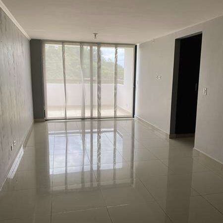 Se vende apartamento en Condado del Rey