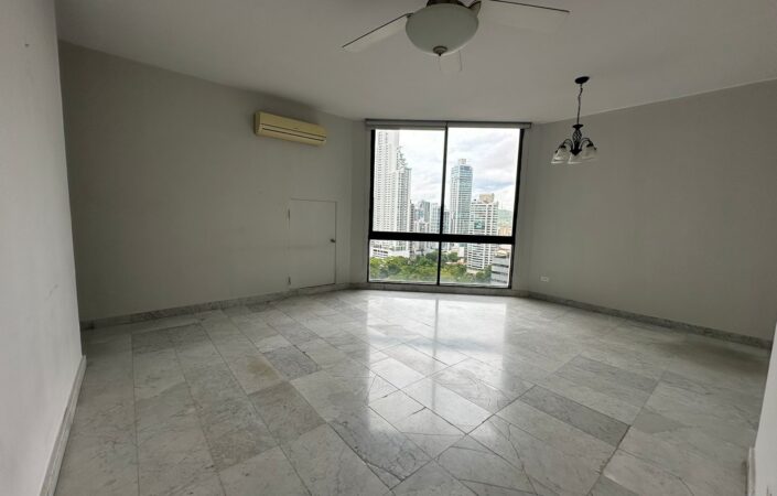 Se alquila apartamento en Bella Vista